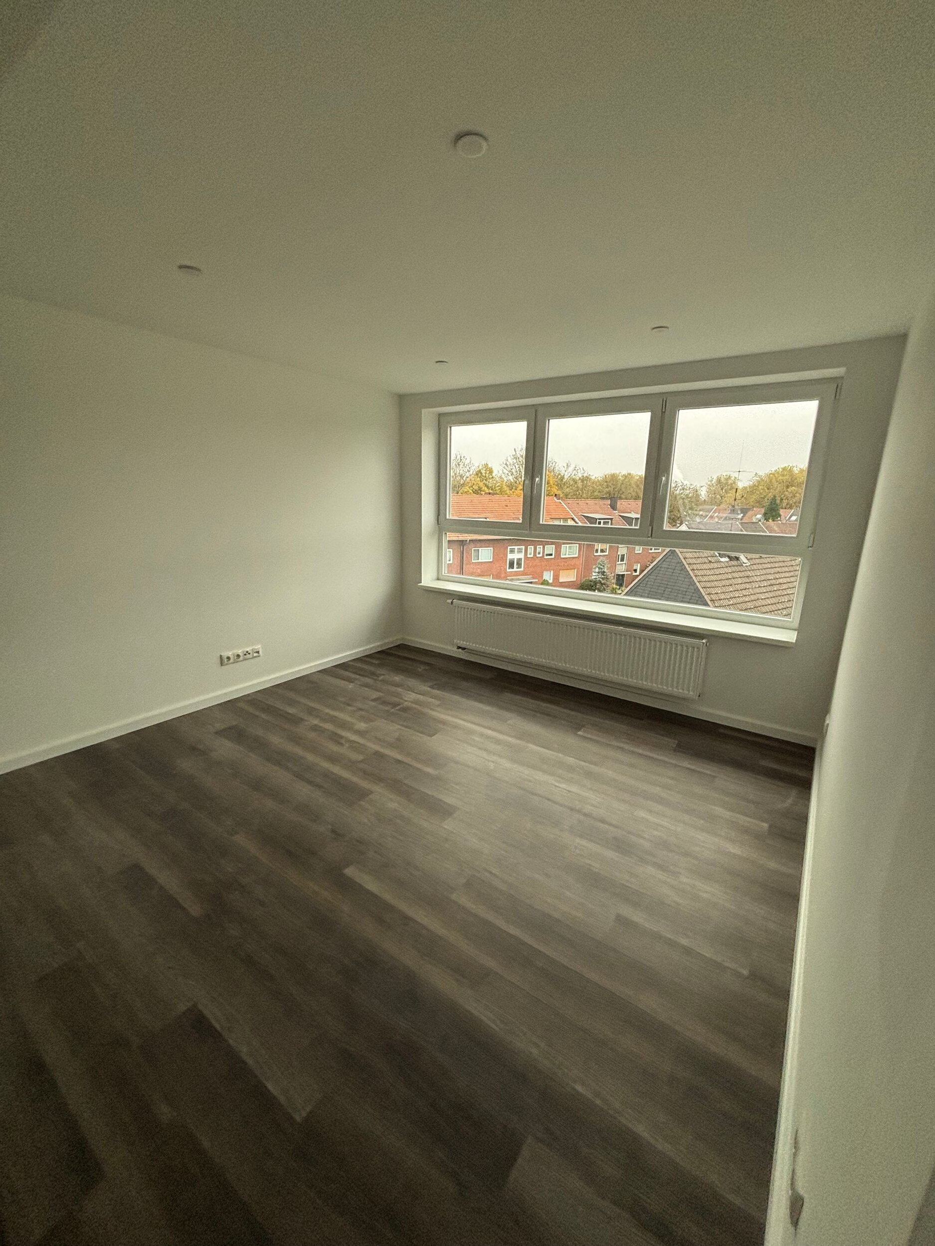 Wohnung zur Miete 650 € 4 Zimmer 77 m²<br/>Wohnfläche 3.<br/>Geschoss 01.12.2024<br/>Verfügbarkeit Kurt-Schumacher-Straße 184 Schalke - Nord Gelsenkirchen 45881