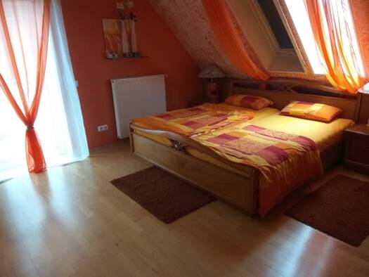 Wohnung zur Miete 480 € 2 Zimmer 66 m² Geschoss 1/2 frei ab 01.12.2025 Hennenbach Ansbach 91522