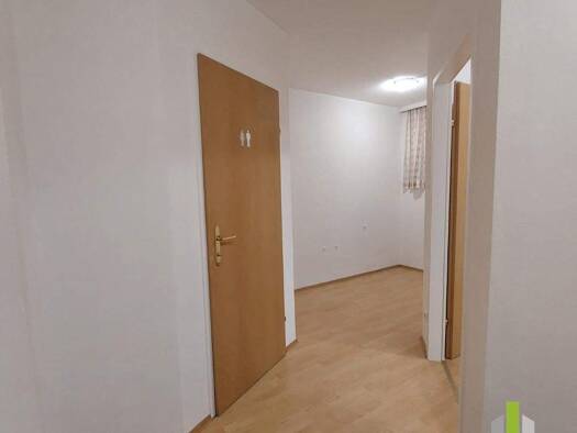 Bürofläche zur Miete 290 € 1,5 Zimmer 25 m² Bürofläche Untereisenfeld Wels 4600