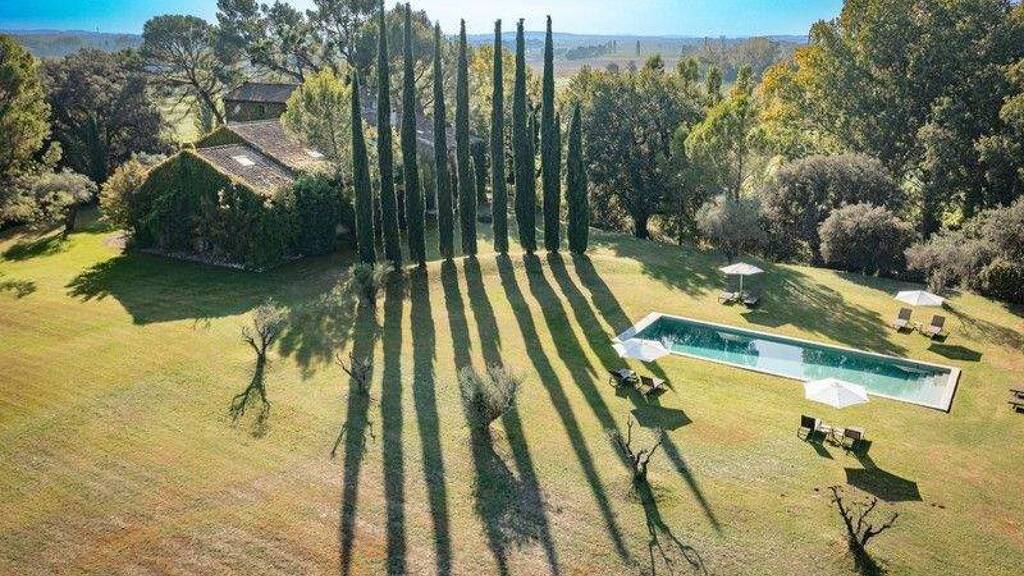 Einfamilienhaus zum Kauf 3.350.000 € 800 m² 40.000 m² Grundstück Montfavet Banlieue Avignon 84000