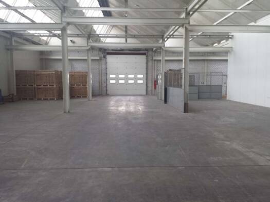 Lagerhalle zur Miete 1.400 m² Lagerfläche teilbar ab 576 m² Am Mainbörnchen 4 Fechenheim Frankfurt am Main 60386