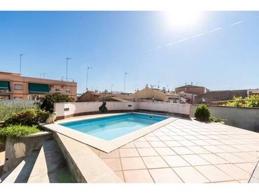 Villa zum Kauf 596.000 € 6 Zimmer 402 m² 361 m² Grundstück Parets del Vallès 08150