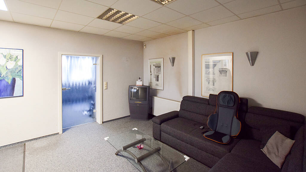 Lagerhalle zum Kauf 795.000 € 830 m² Lagerfläche Kernstadt Nord Peine 31224