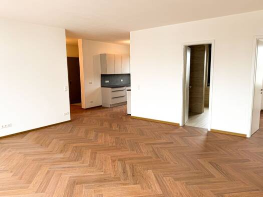 Wohnung zur Miete 1.975 € 3 Zimmer 109,8 m² Geschoss 1/3 frei ab 15.04.2026 Denkendorf 73770