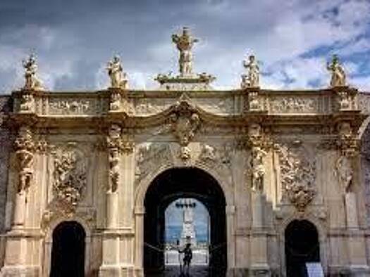 Hotel zum Kauf 6.200.000 € 70 Zimmer 150 Betten 3.000 m² Grundstück Alba Iulia 510216