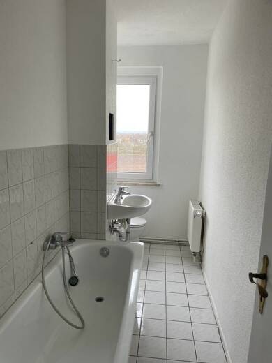 Wohnung zur Miete 420 € 3 Zimmer 58 m² Dachgeschoss Am Bahnhof 38 Heldrungen Heldrungen 06577