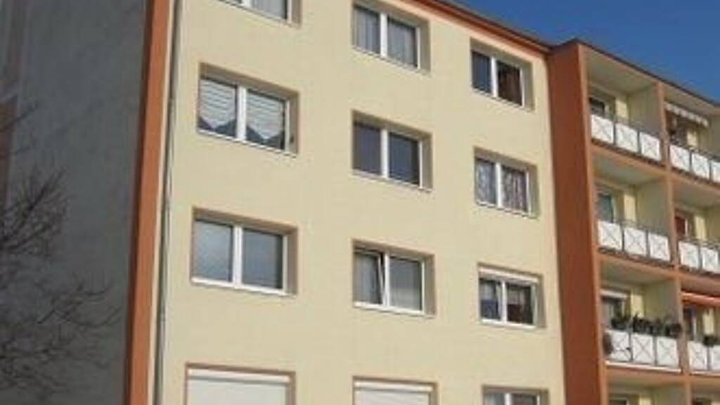 Wohnung zur Miete 289 € 3 Zimmer 57,9 m² 3. Geschoss frei ab sofort Bitterfelder Str. 11 Zörbig 06780