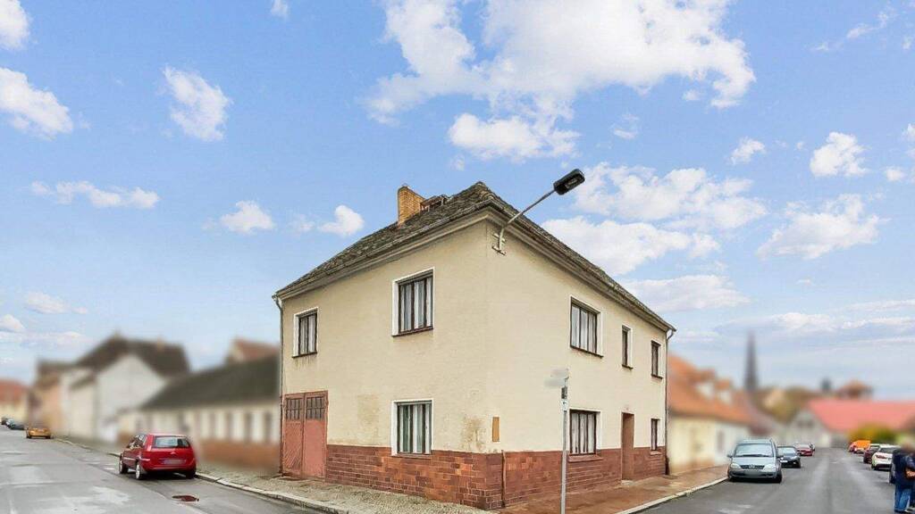 Stadthaus zum Kauf 99.000 € 7 Zimmer 169 m² 341 m² Grundstück Doberlug-Kirchhain 03253