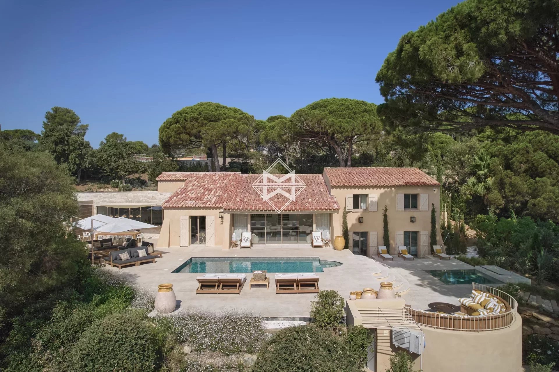 Villa zur Miete provisionsfrei 60.000 € 5 Zimmer 320 m²<br/>Wohnfläche 4.300 m²<br/>Grundstück Nartelle-Noyer-Bellevue-bd des Sardinaux Sainte-Maxime 83120