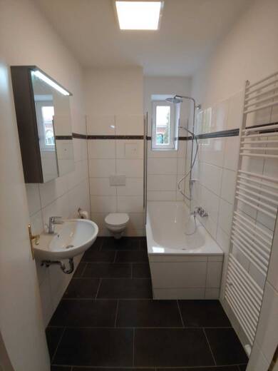 Wohnung zur Miete 886 € 4 Zimmer 114 m² 4. Geschoss frei ab sofort Schleiermacherstr. 9 Schellheimerplatz Magdeburg 39108