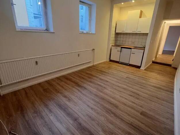 Wohnung zur Miete 1.000 € 1,5 Zimmer 40 m² frei ab sofort Jüdenstraße 27 Spandau Spandau 13597