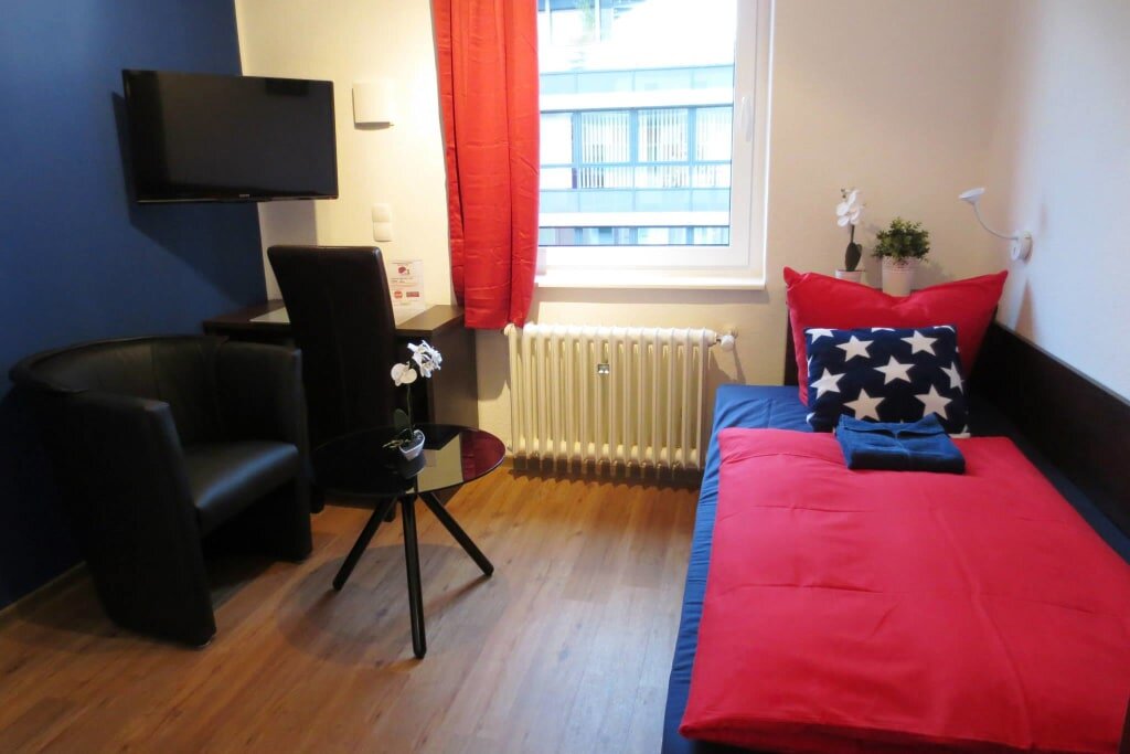 Wohnung zur Miete Wohnen auf Zeit 870 € 1 Zimmer 18 m²<br/>Wohnfläche 01.12.2024<br/>Verfügbarkeit Löhrstraße Mitte 1 Koblenz 56068