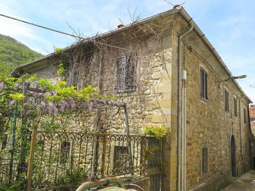 Stadthaus zum Kauf 120.000 € 10 Zimmer 320 m² Comano 54015