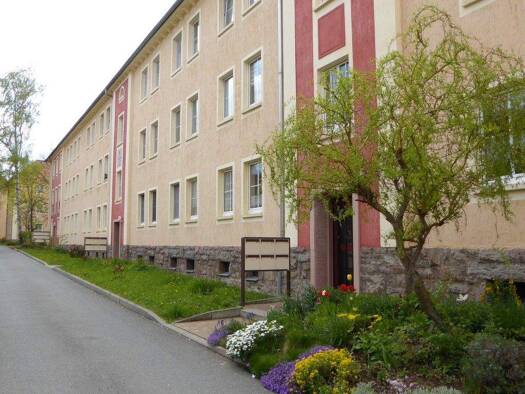 Wohnung zur Miete 372 € 3 Zimmer 66,5 m² 2. Geschoss Stauffenbergstr. 19 Saalfeld Saalfeld/Saale 07318
