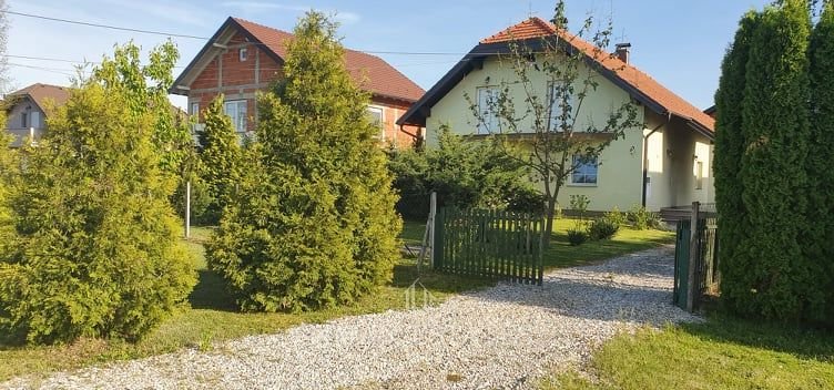 Einfamilienhaus zum Kauf 260.000 € 5 Zimmer 209 m²<br/>Wohnfläche 894 m²<br/>Grundstück Velika Gorica - Okolica 10410