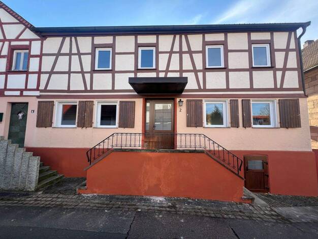 Einfamilienhaus zum Kauf 250.000 € 6 Zimmer 130 m² 270 m² Grundstück frei ab sofort Boxlohe 2 Schwand Schwanstetten 90596
