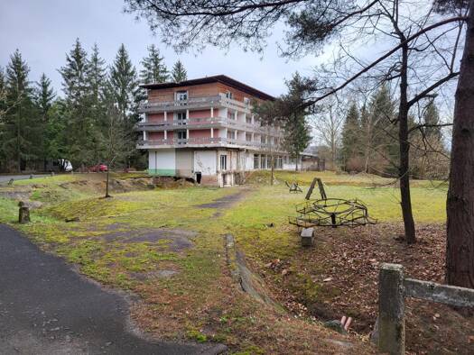 Hotel zum Kauf 2.800.000 € 124 Zimmer 124 Betten 23.632 m² Grundstück Bükkszék 3335