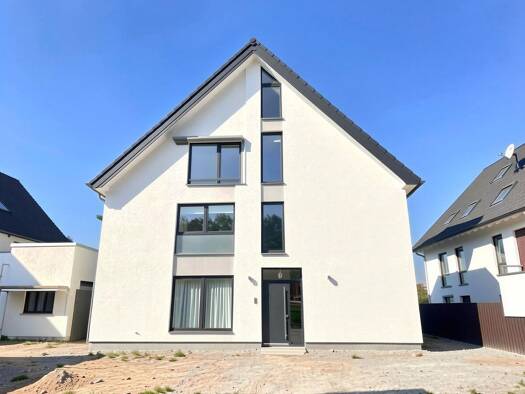 Mehrfamilienhaus zum Kauf - Erstbezug provisionsfrei 2.255.000 € 15 Zimmer 194 m² 600 m² Grundstück frei ab 01.08.2026 Heusenstamm 63150