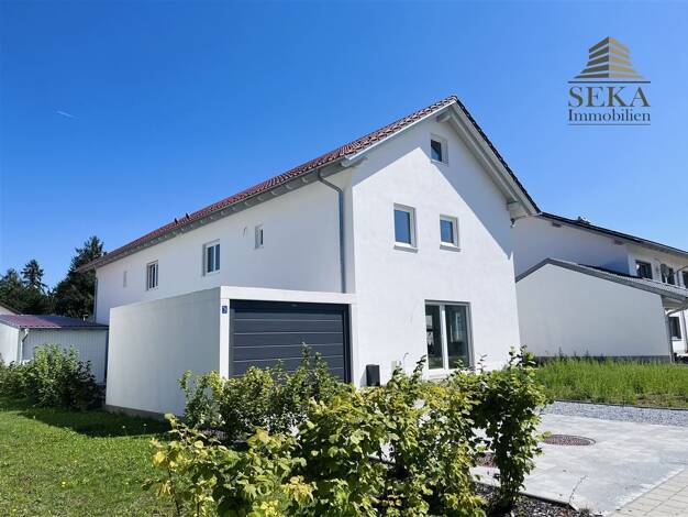 Doppelhaushälfte zum Kauf - Erstbezug 470.000 € 4 Zimmer 137 m² 350 m² Grundstück frei ab sofort Altenmarkt Osterhofen , Niederbay 94486