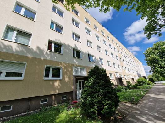 Wohnung zur Miete 299 € 2 Zimmer 48,2 m² 1. Geschoss Bernhard-Kellermann-Straße 13 Leipziger Str. Magdeburg 39120
