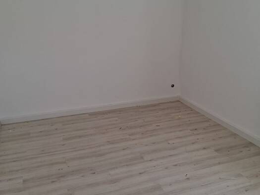 Wohnung zur Miete 260 € 2 Zimmer 44,1 m² 1. Geschoss frei ab sofort Vogtlandstraße 1 Glauchau 08371