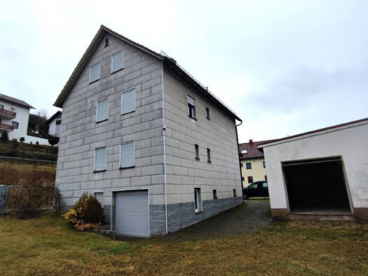 Einfamilienhaus zum Kauf 115.000 € 218 m² 1.068 m² Grundstück Wallenfels 96346
