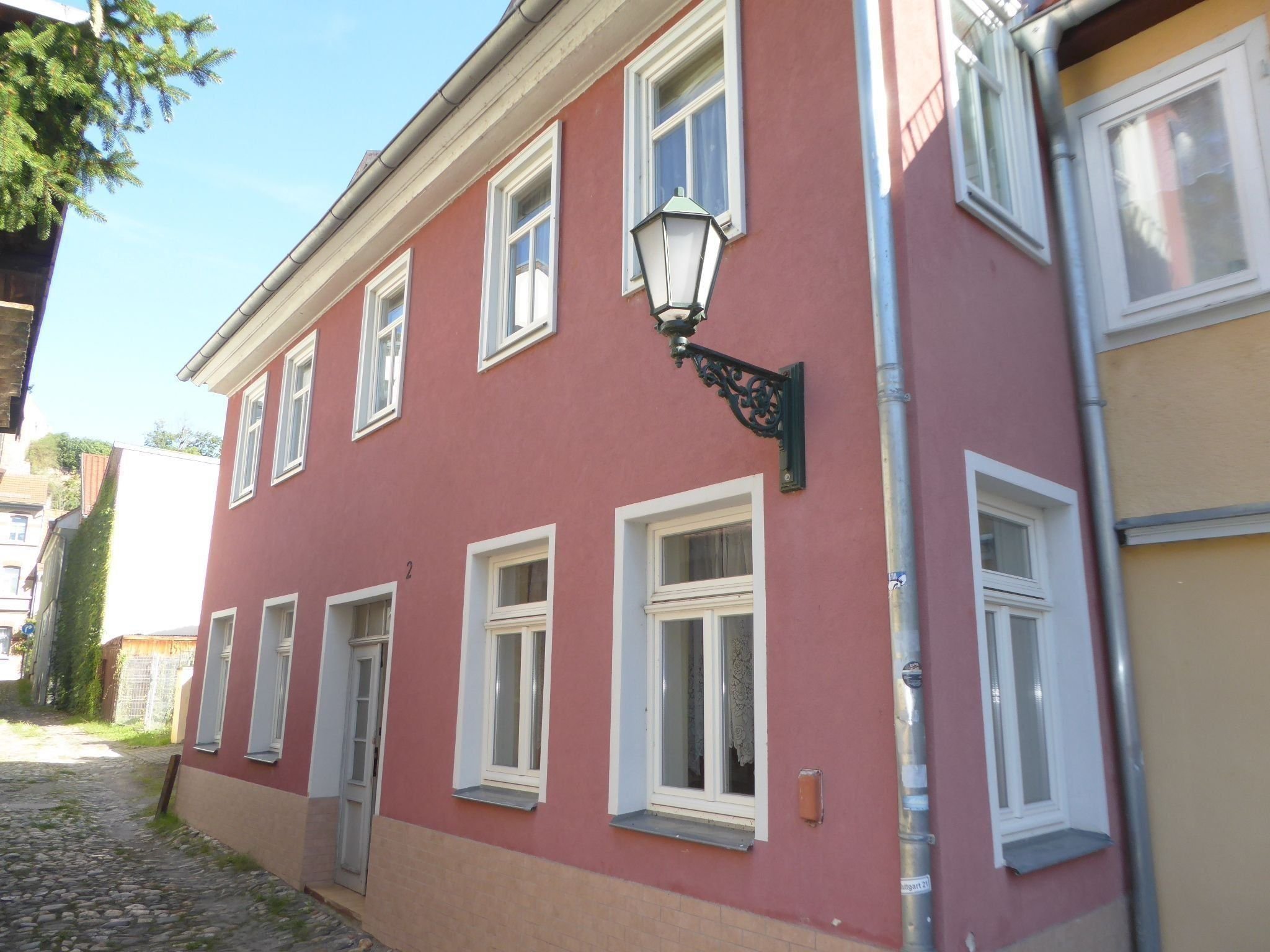 Haus zum Kauf 85.000 € 5 Zimmer 120 m²<br/>Wohnfläche 99 m²<br/>Grundstück ab sofort<br/>Verfügbarkeit Kleine Badergasse Zentrum Rudolstadt 07407