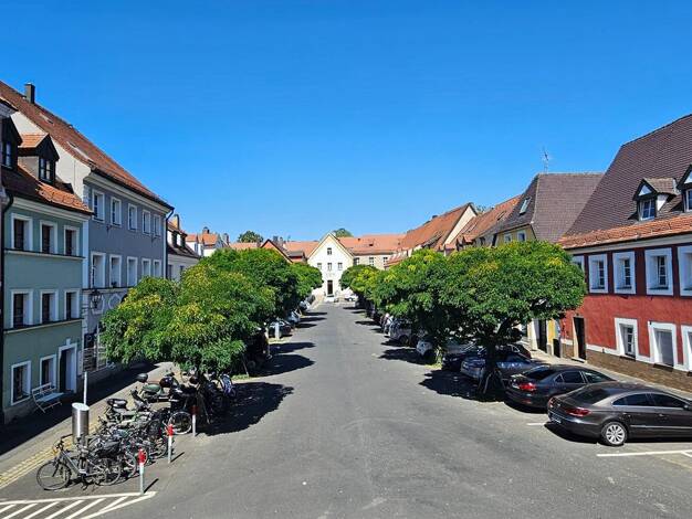 Wohnung zur Miete 1.300 € 3,5 Zimmer 100 m² 1. Geschoss frei ab sofort Paradeplatz 1 Amberg Amberg 92224