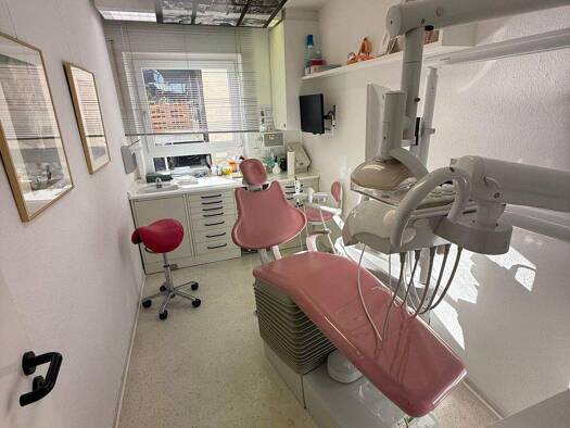 Praxis zum Kauf 215.000 € 6 Zimmer 73 m² Bürofläche Rohracker Stuttgart 70329