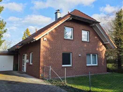 Einfamilienhaus zum Kauf 349.000 € 5 Zimmer 134 m² 886 m² Grundstück Riepackerstr. 62 Helpsen 31691