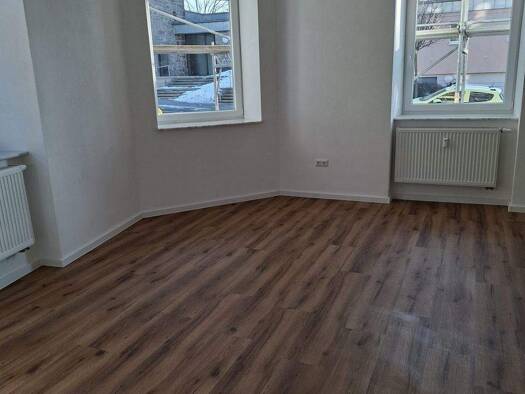 Wohnung zur Miete 592 € 2 Zimmer 62,2 m² frei ab sofort Innenstadt Hof 95028