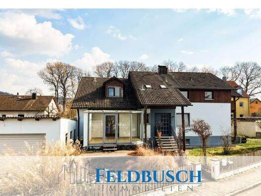 Mehrfamilienhaus zum Kauf 549.000 € 7 Zimmer 243,5 m² 767 m² Grundstück Neumarkt Neumarkt in der Oberpfalz 92318
