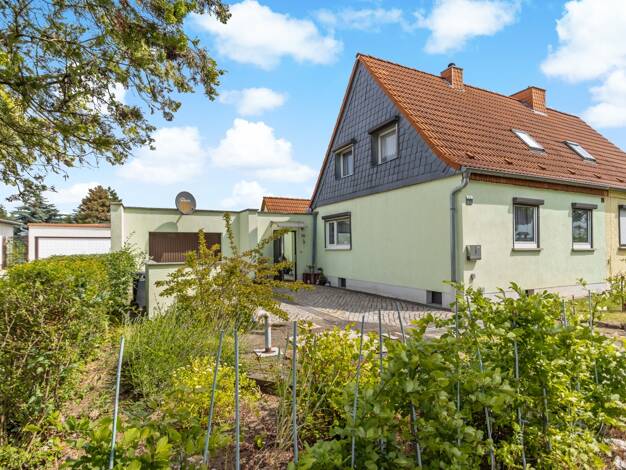 Doppelhaushälfte zum Kauf 259.000 € 4 Zimmer 110 m² 889 m² Grundstück Dautzsch Halle 06116
