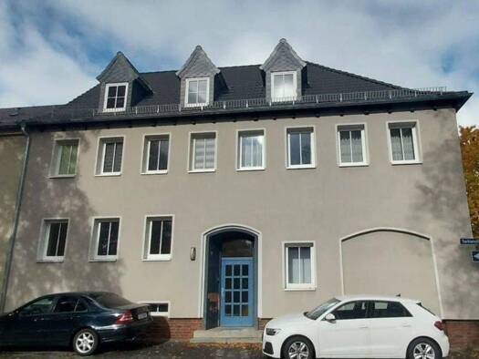 Bürogebäude zur Miete 240 € 37,4 m² Bürofläche Sachsenallee 15 Glauchau 08371