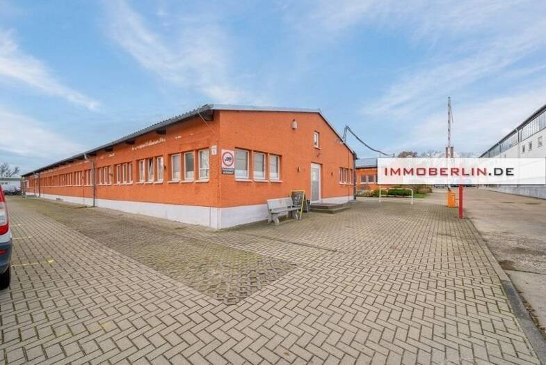 Bürogebäude zum Kauf als Kapitalanlage geeignet 5.700.000 € 13.621 m² Grundstück Woltersdorf 15569