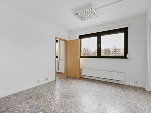 Laden zur Miete 560 € 2 Zimmer 79,3 m² Verkaufsfläche Gustav-Staude-Straße 7a Silberhöhe Halle (Saale) 06132