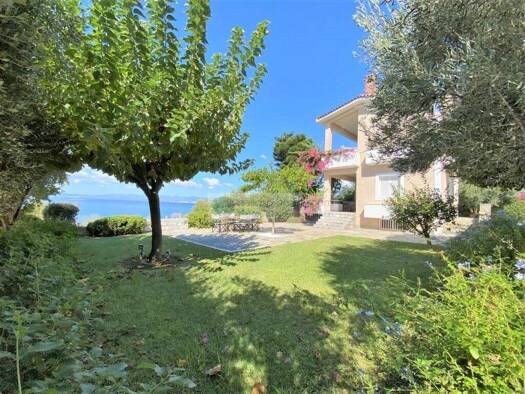 Einfamilienhaus zum Kauf 1.900.000 € 7 Zimmer 133 m² 1.350 m² Grundstück Municipality of Kalamata 24020