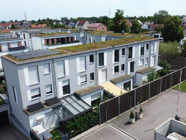 Reihenmittelhaus zum Kauf provisionsfrei als Kapitalanlage geeignet 639.900 € 5 Zimmer 108,7 m² 105 m² Grundstück Schwabelweis Regensburg 93055