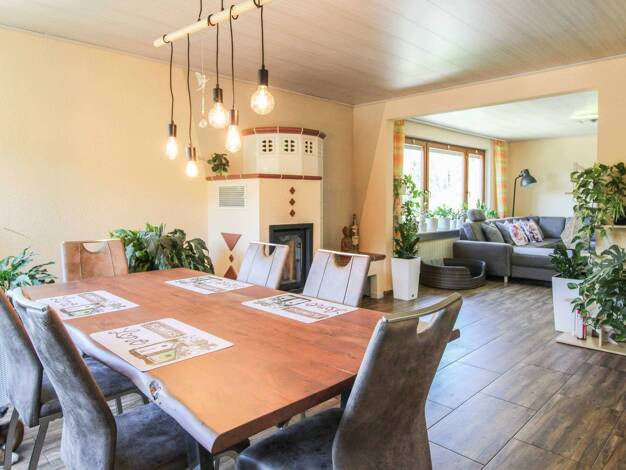 Einfamilienhaus zum Kauf 479.000 € 5 Zimmer 204,2 m² 888 m² Grundstück Calmbach Bad Wildbad 75323