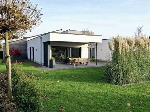 Villa zum Kauf 6 Zimmer 267 m² 1.029 m² Grundstück Scheeßel 27383