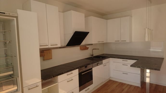 Wohnung zur Miete 754 € 3 Zimmer 116 m²<br/>Wohnfläche 2.<br/>Geschoss 01.02.2025<br/>Verfügbarkeit Oststraße 5 Debschwitz 2 Gera 07548