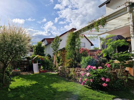 Doppelhaushälfte zum Kauf provisionsfrei 549.000 € 6,5 Zimmer 165 m² 245 m² Grundstück Niederissigheim Bruchköbel 63486