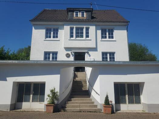 Mehrfamilienhaus zum Kauf 249.000 € 8 Zimmer 229 m² 2.285 m² Grundstück Pracht 57589