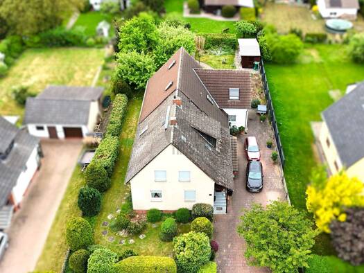 Mehrfamilienhaus zum Kauf 11 Zimmer 273 m² 1.000 m² Grundstück Braunschweig / Hondelage 38108