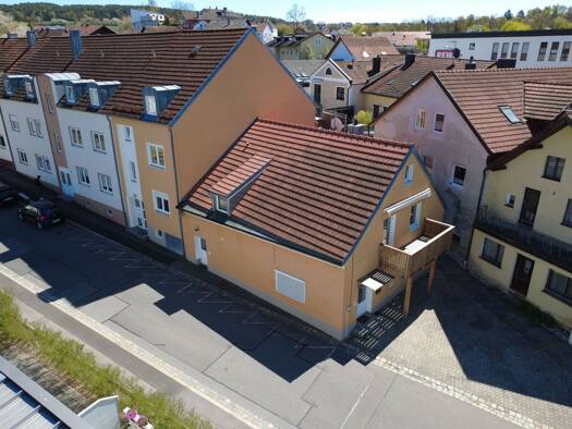 Einfamilienhaus zur Miete 1.200 € 10 Zimmer 132 m² 110 m² Grundstück Roding 93426