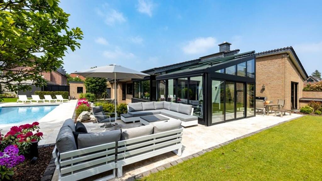 Einfamilienhaus zum Kauf 2.990.000 € 8 Zimmer 242 m² 1.170 m² Grundstück Stadionviertel Neuss 41464