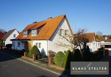 Doppelhaushälfte zum Kauf 197.000 € 8 Zimmer 135 m² 572 m² Grundstück frei ab sofort Schlesienweg 3 Bad Bevensen Bad Bevensen 29549