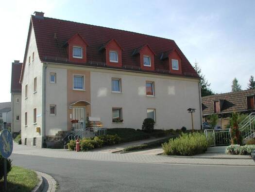 Wohnung zur Miete 256 € 2 Zimmer 44,1 m² 2. Geschoss frei ab sofort Unterwellenborner Str. 13a Unterwellenborn 07333