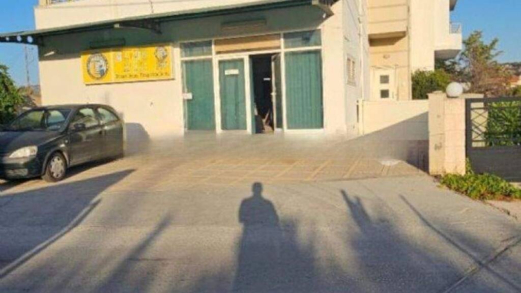 Laden zum Kauf 480.000 € Vori 702 00