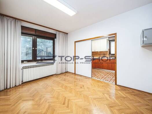 Haus zur Miete 8.000 € 18 Zimmer 800 m² Tuskanac